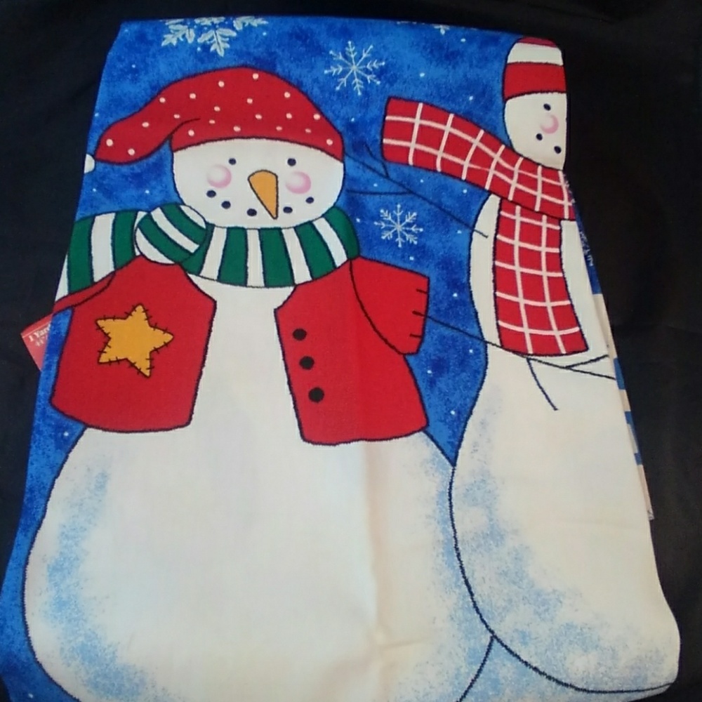 SNOW BUDDIES 
Snowman Apron Cut & Sew Fabric Panel